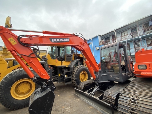ব্যবহৃত DH55 হাইড্রোলিক ক্রলার এক্সকাভেটর যার কাজের ওজন 5250KG