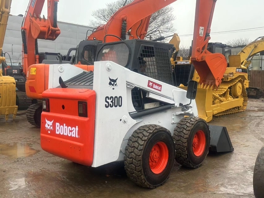 ব্যবহৃত Bobcat S300 মিনি স্কিড স্টিয়ার লোডার, সেকেন্ড হ্যান্ড Bobcat স্কিড লোডার 1m3 60KW
