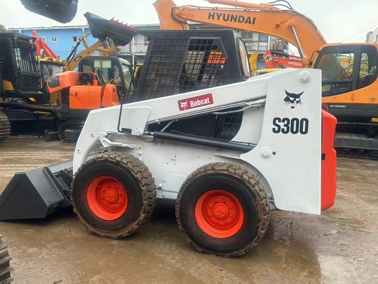 ব্যবহৃত Bobcat S300 মিনি স্কিড স্টিয়ার লোডার, সেকেন্ড হ্যান্ড Bobcat স্কিড লোডার 1m3 60KW