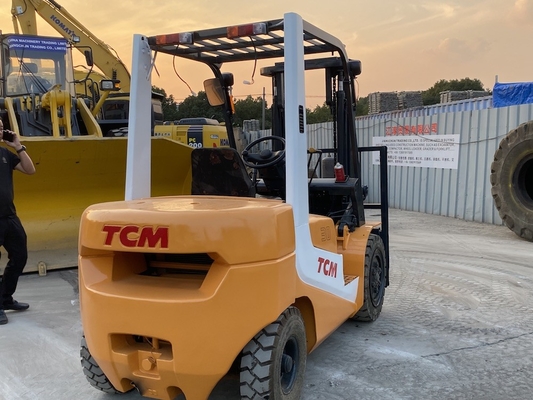 ভাল অবস্থায় ব্যবহৃত TCM FD30T6 ফোর্ক লিফট ডিজেল